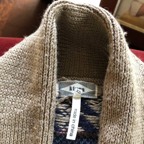 STILL AVAILABLE - KIRRA Cardi XS🌹 - Picture 2 of 3